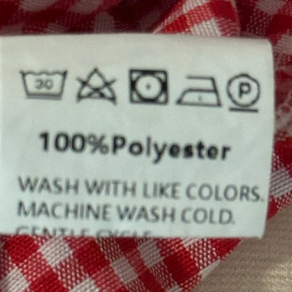 Unbranded. Size OXL. Red and white gingham. Mandarin collar 100% polyester - Picture 6 of 6